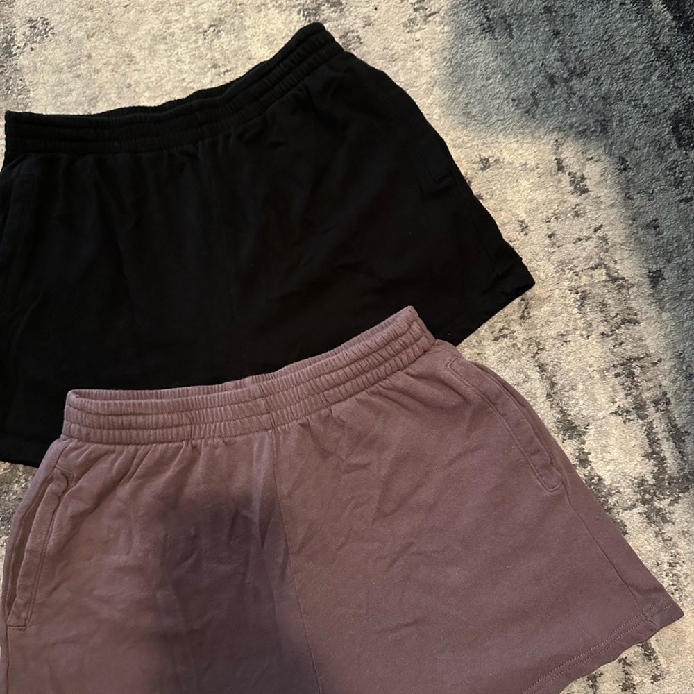 Shorts - Picture 2 of 3